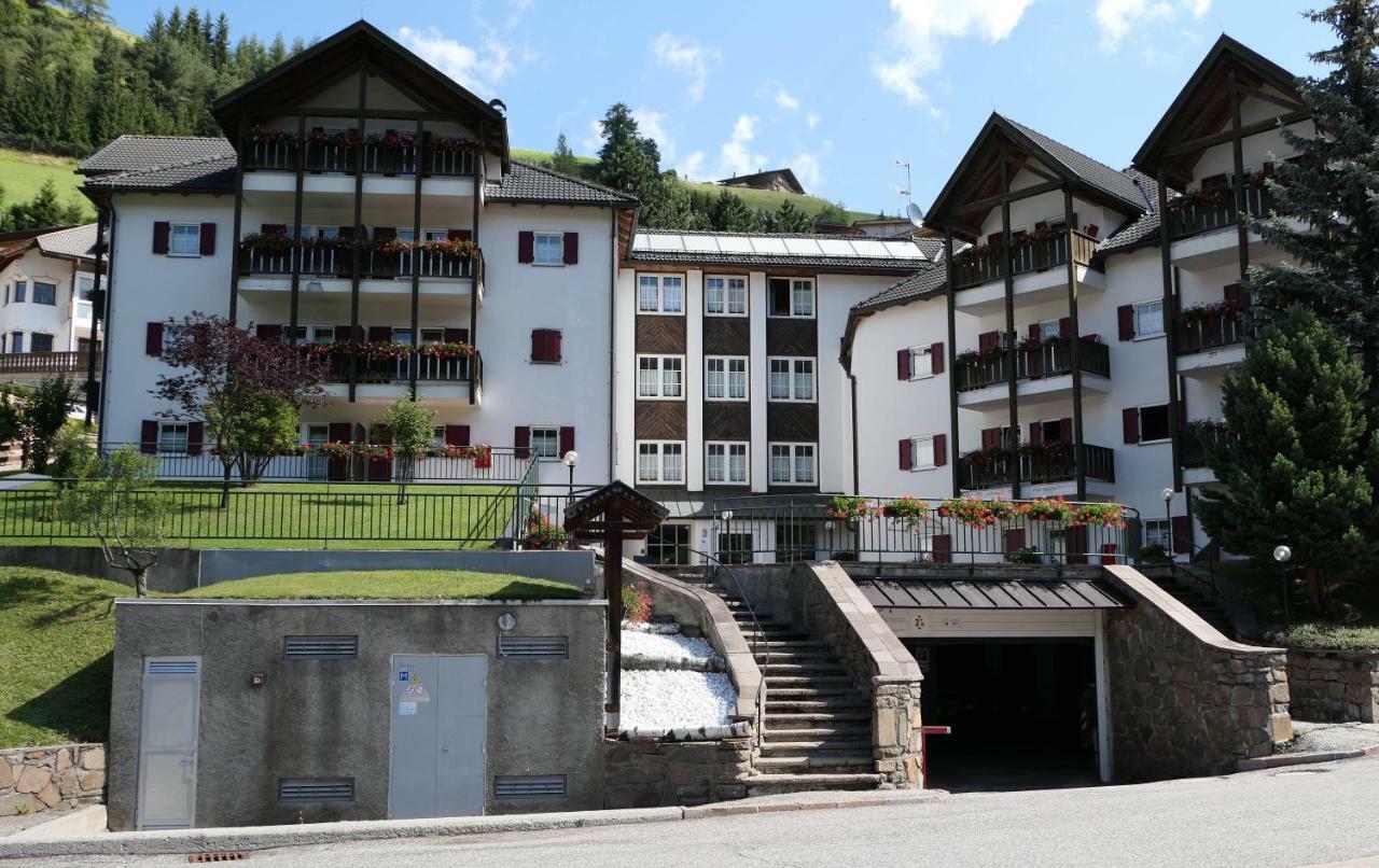 Apartments Casa Metz Santa Cristina Val Gardena Exterior photo